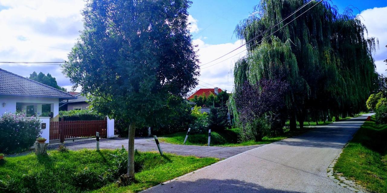Arvalanyhaj Home Apartman Herceghalom Exterior foto